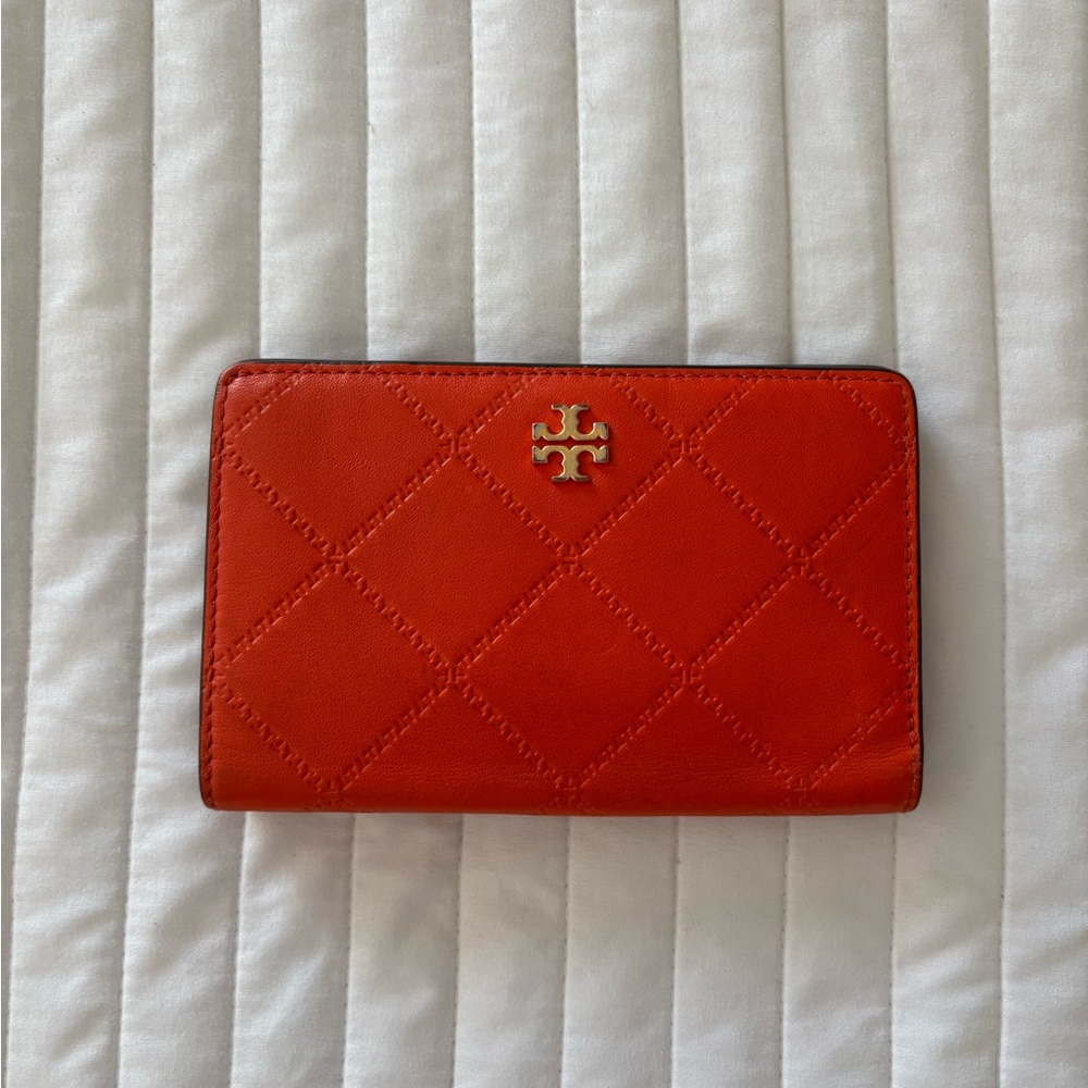 Tory Burch Georgia Bifold Dahlia Wallet